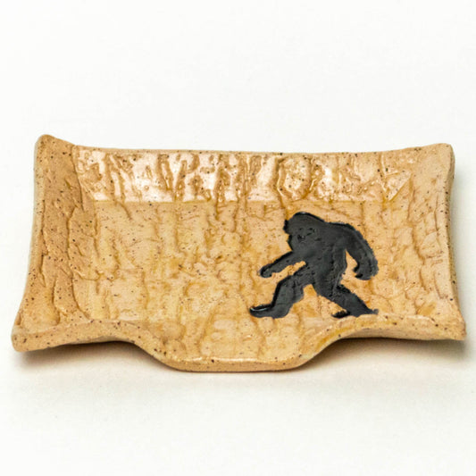 Sasquatch Design Beige Stoneware Soap Dish