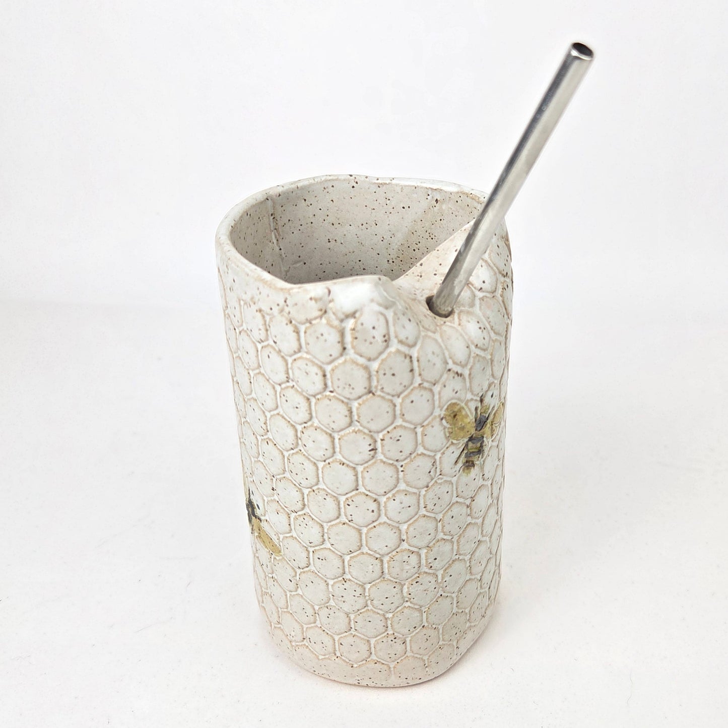 Bee Pattern on White Stoneware Travel/Sipper 16oz Mug w/Metal Straw