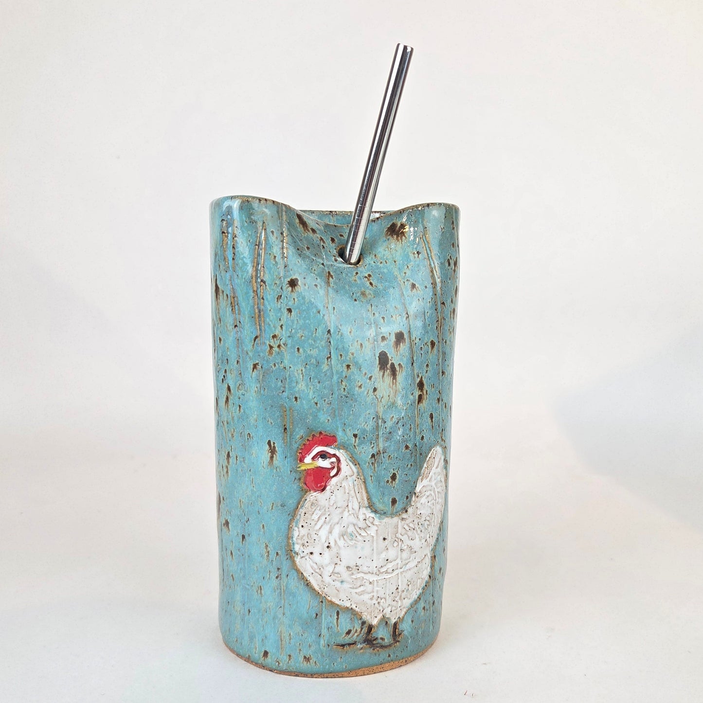 White Chicken on Spangle Stoneware Travel/Sipper 16oz Mug w/Metal Straw