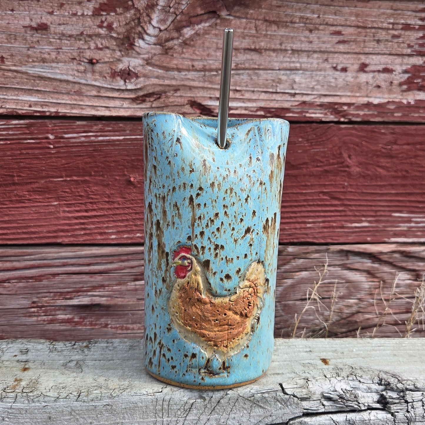 Brown Chicken on Spangle Stoneware Travel/Sipper 16oz Mug w/Metal Straw