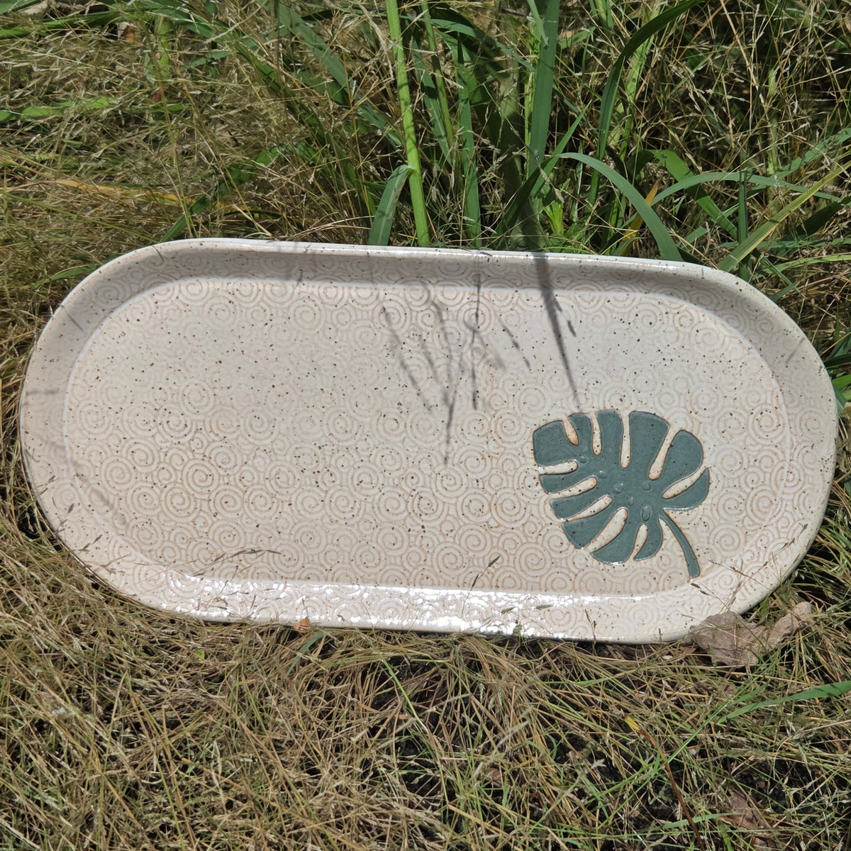 Monstera Leaf on White Stoneware 10" Platter