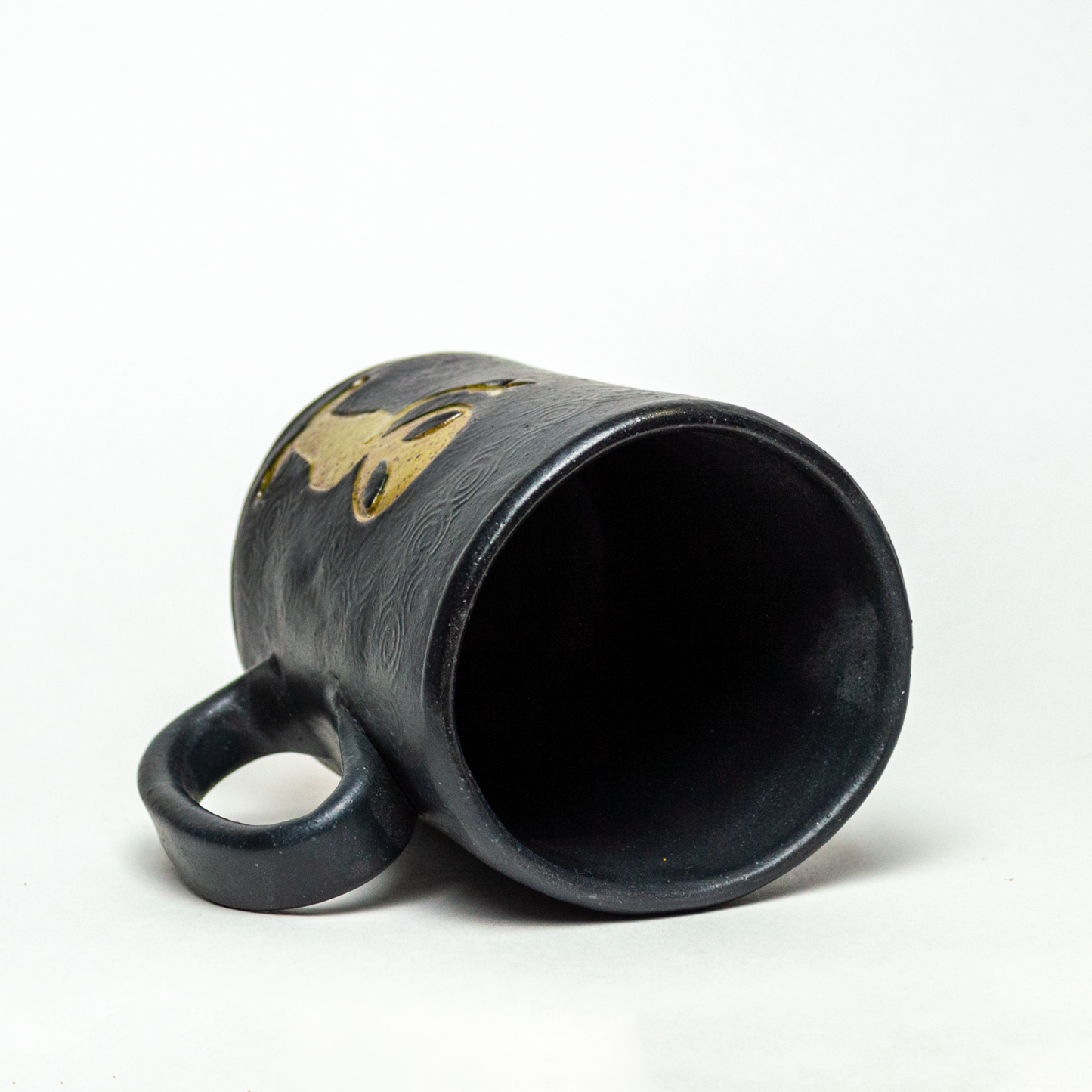 Alien on Matte Black 14oz Mug